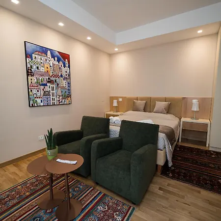 Goodstay Cianci Luxury 3* לצ'ה