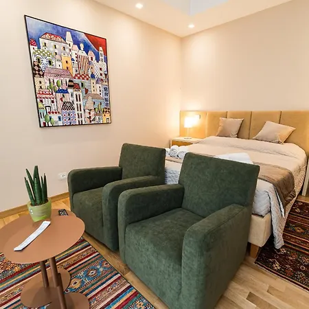 Goodstay Cianci Luxury 3* לצ'ה